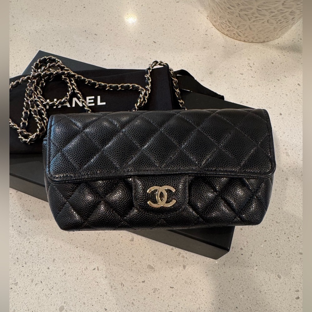 CHANEL classic black caviar and gold hardware sunglasses case crossbody bag - Picture 1 of 13
